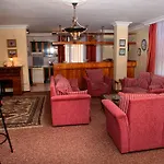 Rainbow 48 Apart Hotel